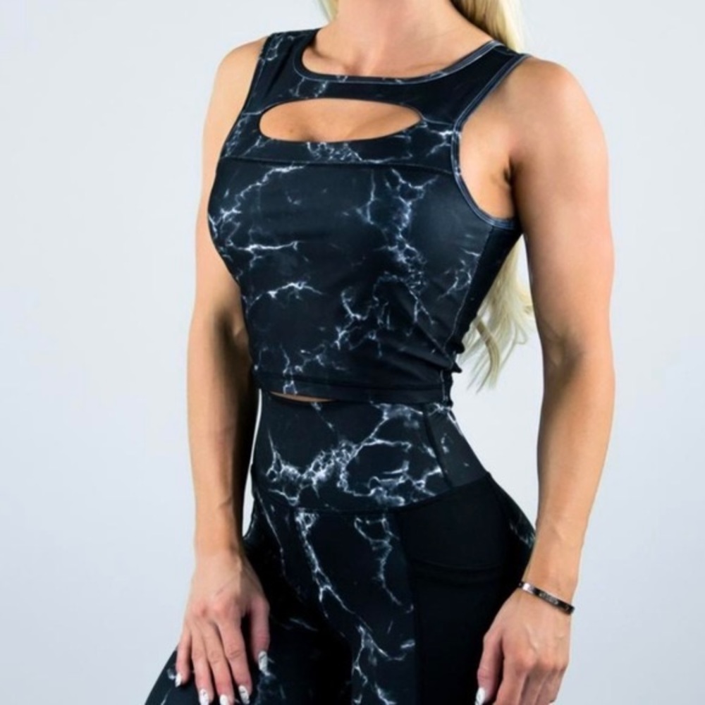 Buffbunny Peak a Boo Crop Top Black Marble